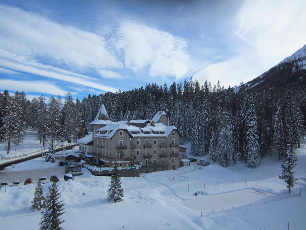 Hotel Castel Latemar Carezza al Lago Exterior foto